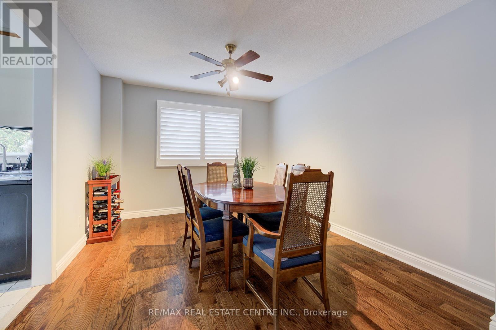 644 Donna Court, Burlington, Ontario L7N 3H2 - Photo 12 - W12548450