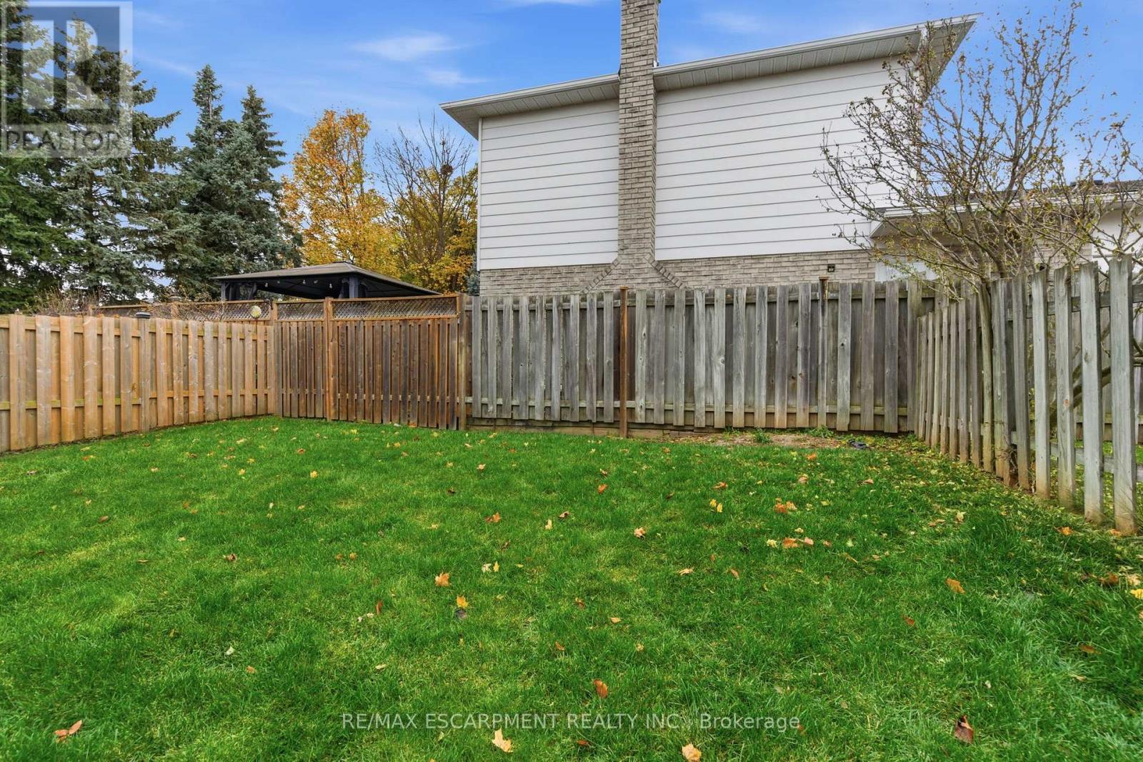 2333 Malcolm Crescent, Burlington, Ontario L7P 4G9 - Photo 32 - W12548466