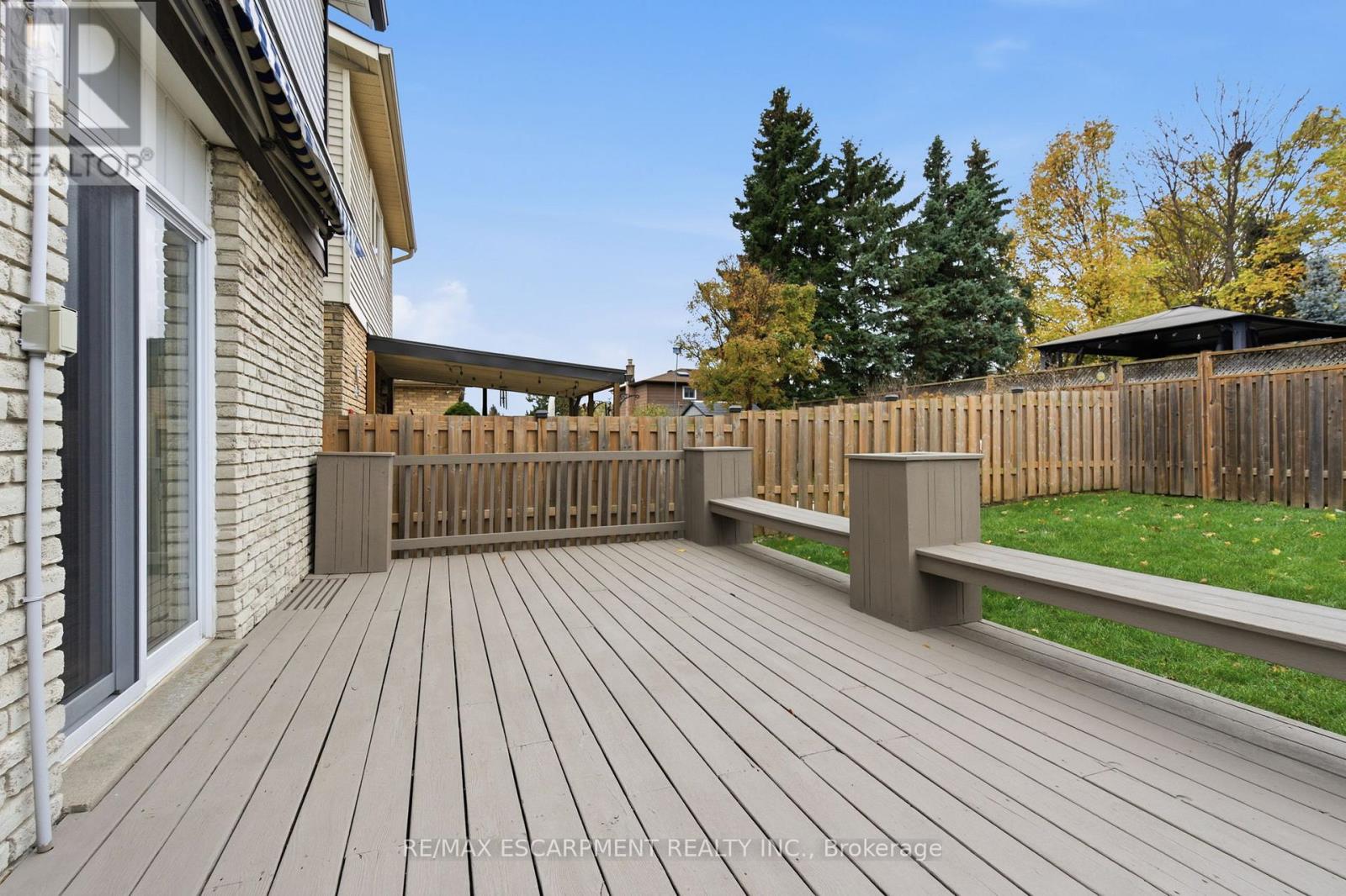 2333 Malcolm Crescent, Burlington, Ontario L7P 4G9 - Photo 33 - W12548466