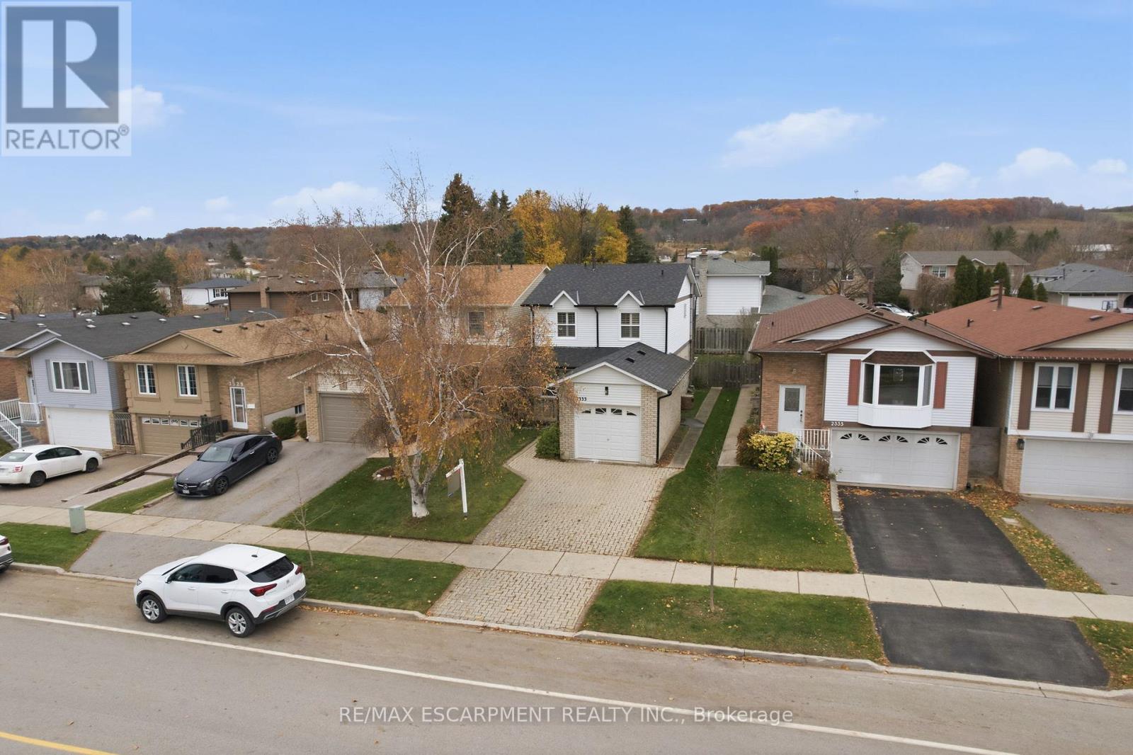 2333 Malcolm Crescent, Burlington, Ontario L7P 4G9 - Photo 36 - W12548466