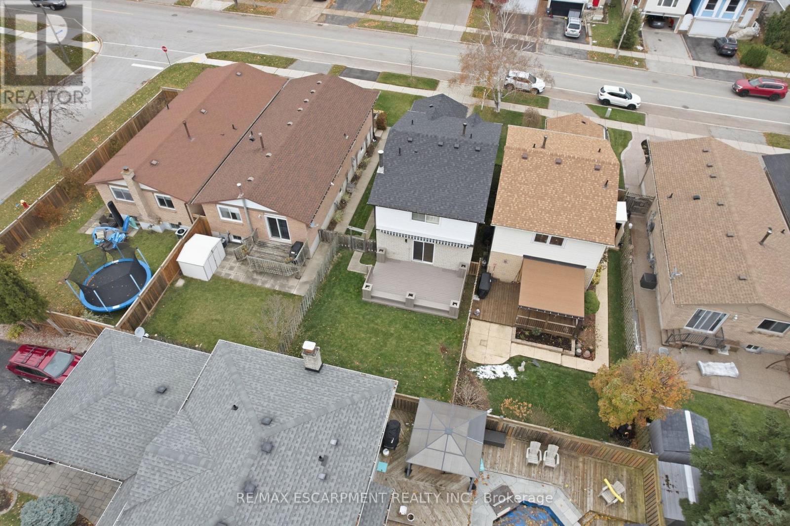 2333 Malcolm Crescent, Burlington, Ontario L7P 4G9 - Photo 37 - W12548466