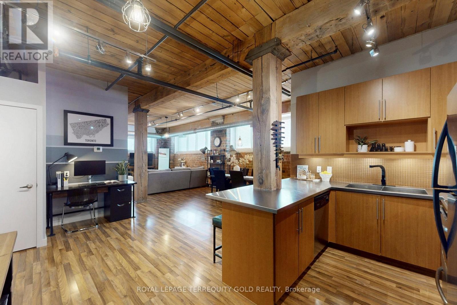 107 - 2154 Dundas Street W, Toronto, Ontario  M6R 1X3 - Photo 21 - W12548492