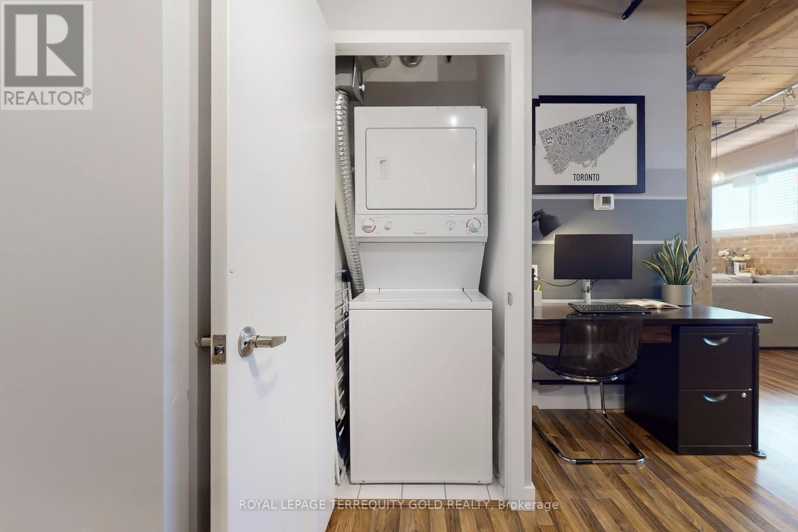 107 - 2154 Dundas Street W, Toronto, Ontario  M6R 1X3 - Photo 38 - W12548492