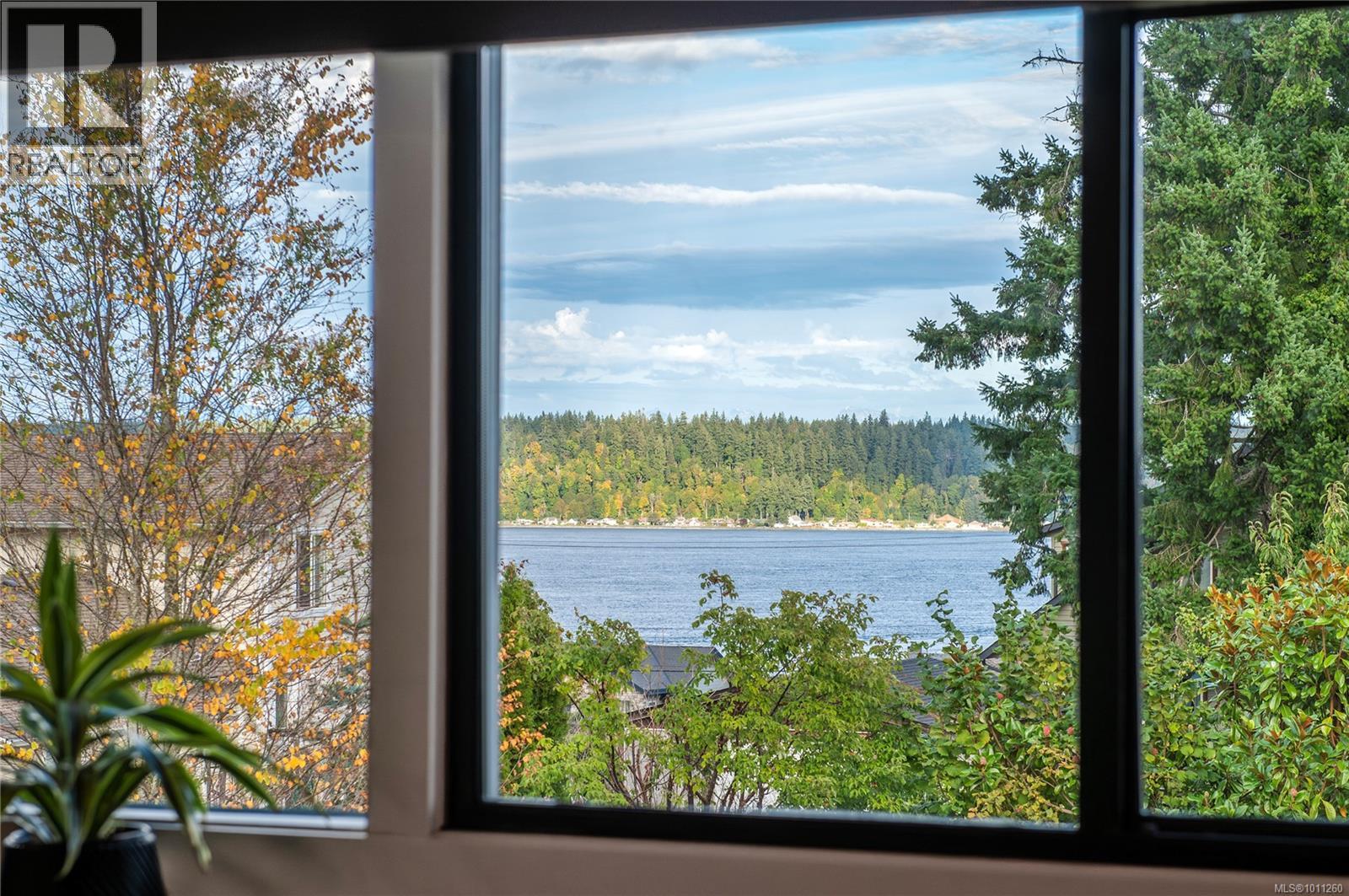 141 Thulin St, Campbell River, British Columbia  V9W 2K4 - Photo 3 - 1011260