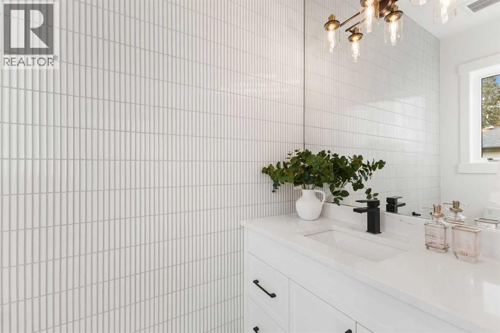 725 18 Avenue Nw, Calgary, Alberta  T2M 0V2 - Photo 21 - A2270822