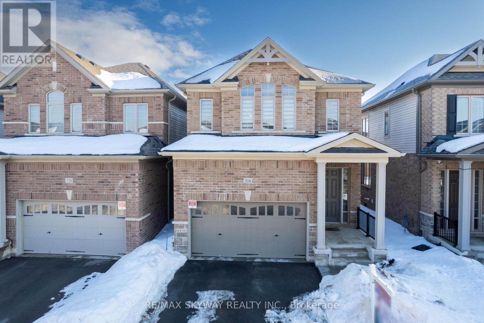 516 Beckview Crescent, Kitchener, Ontario  N2R 0R3 - Photo 2 - X12548444