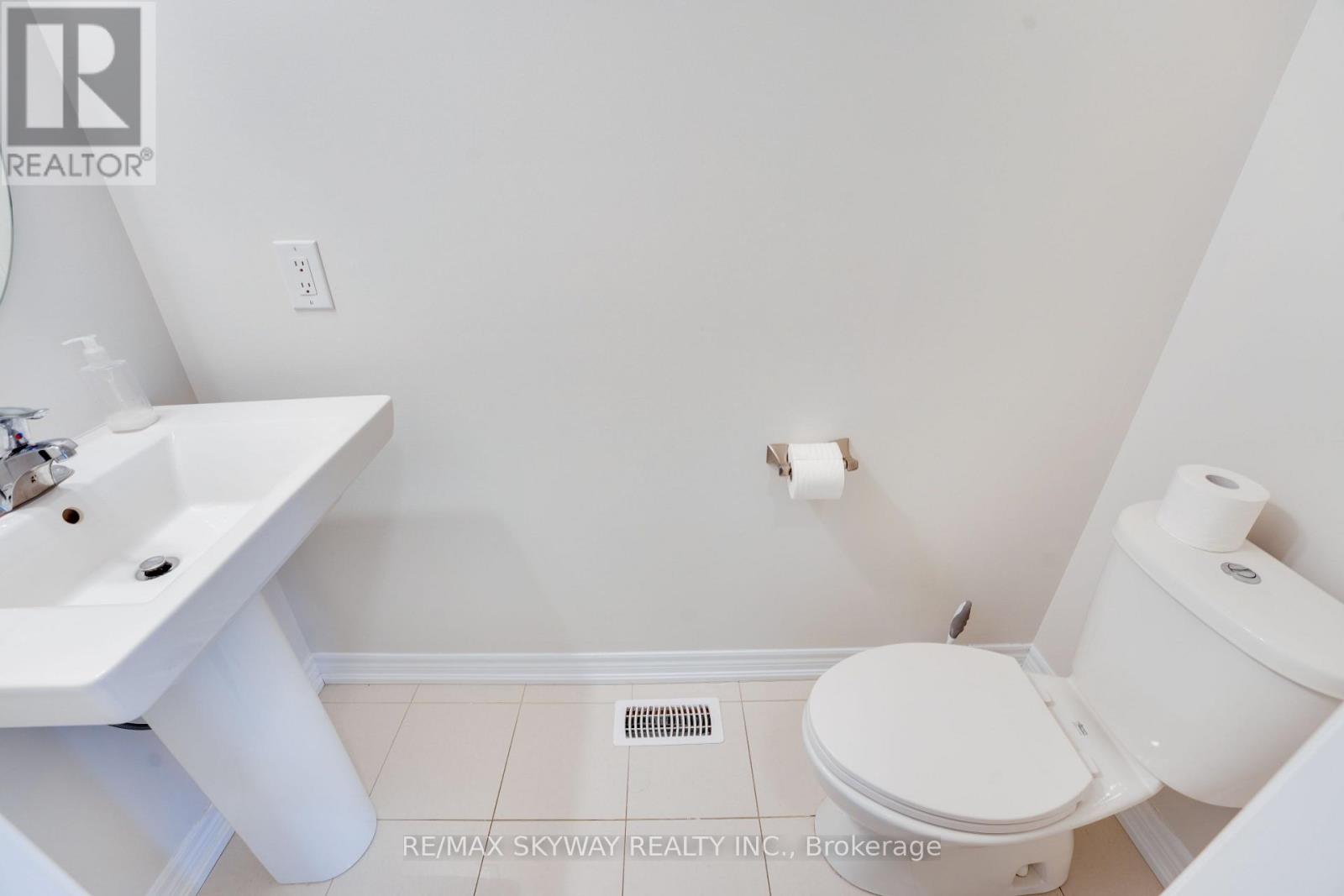 516 Beckview Crescent, Kitchener, Ontario  N2R 0R3 - Photo 25 - X12548444