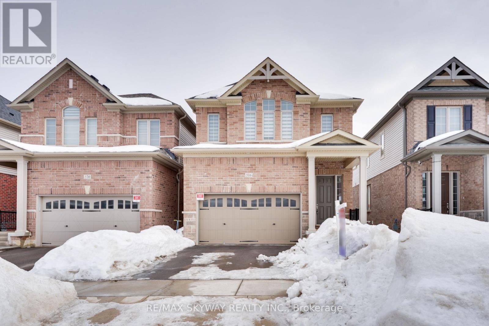 516 Beckview Crescent, Kitchener, Ontario  N2R 0R3 - Photo 3 - X12548444