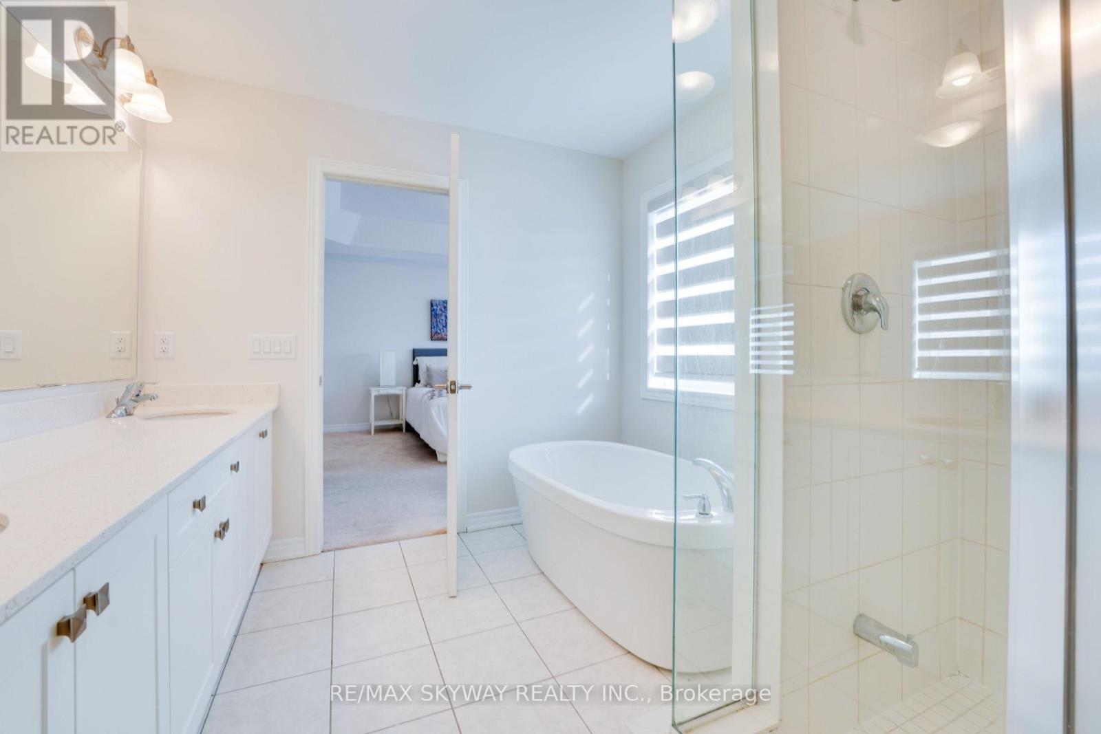 516 Beckview Crescent, Kitchener, Ontario  N2R 0R3 - Photo 35 - X12548444