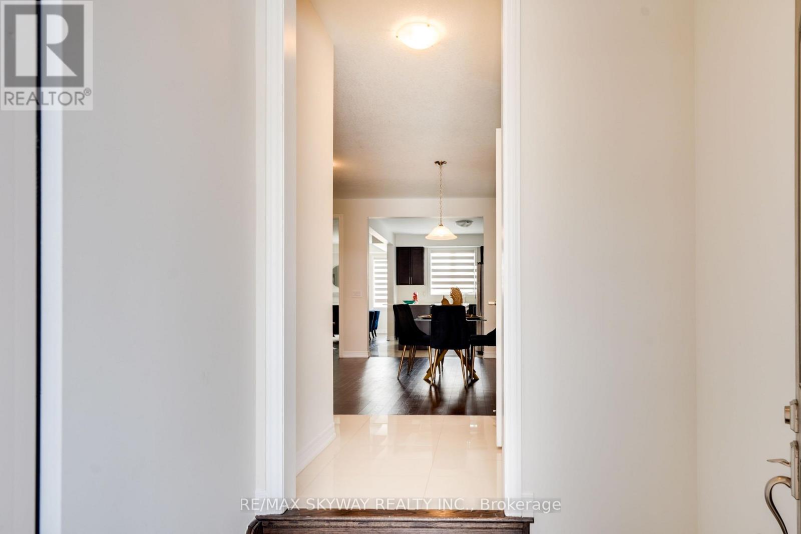 516 Beckview Crescent, Kitchener, Ontario  N2R 0R3 - Photo 8 - X12548444