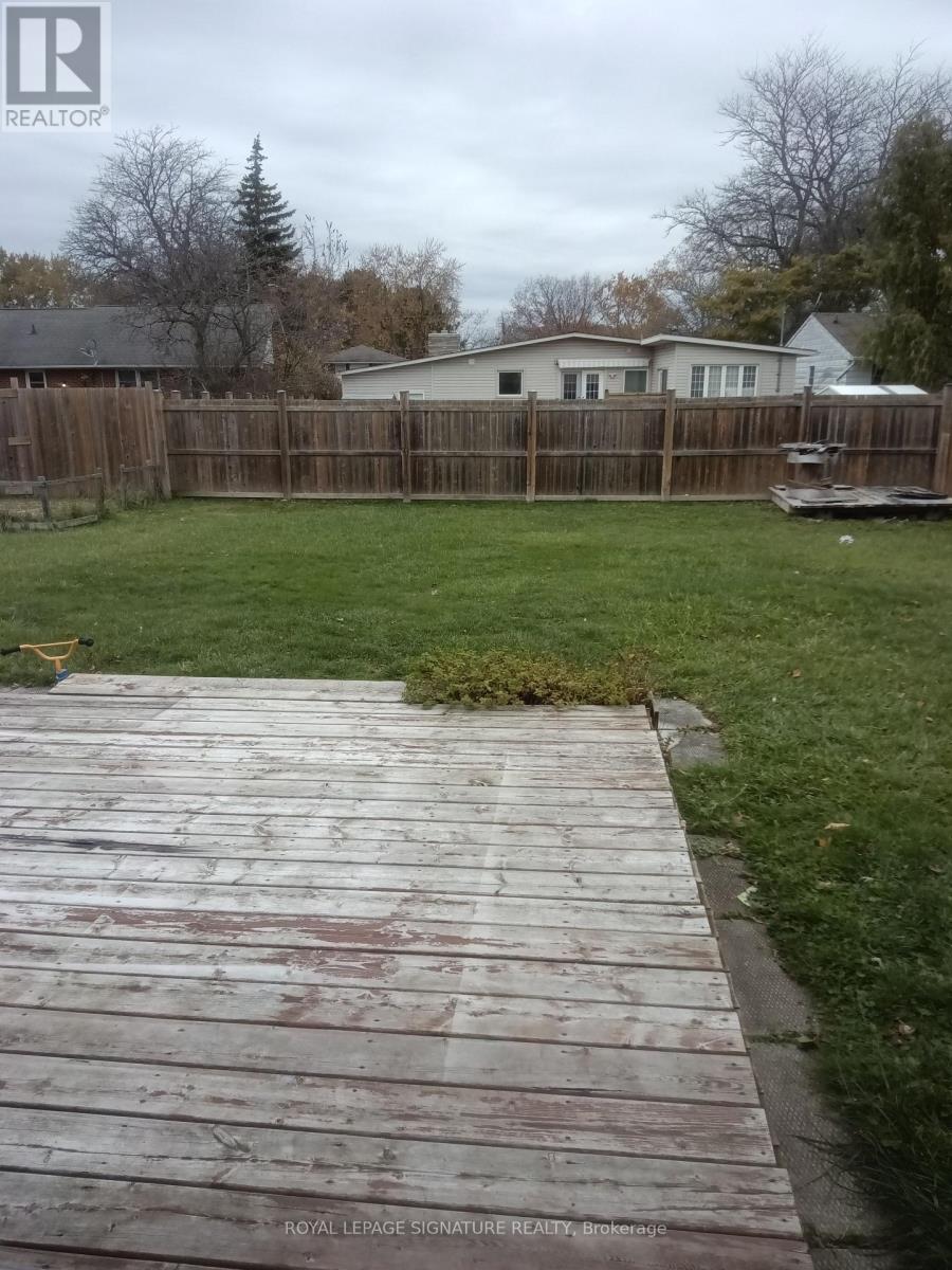 98 Jacobson Avenue W, St. Catharines, Ontario L2T 3A3 - Photo 35 - X12548452