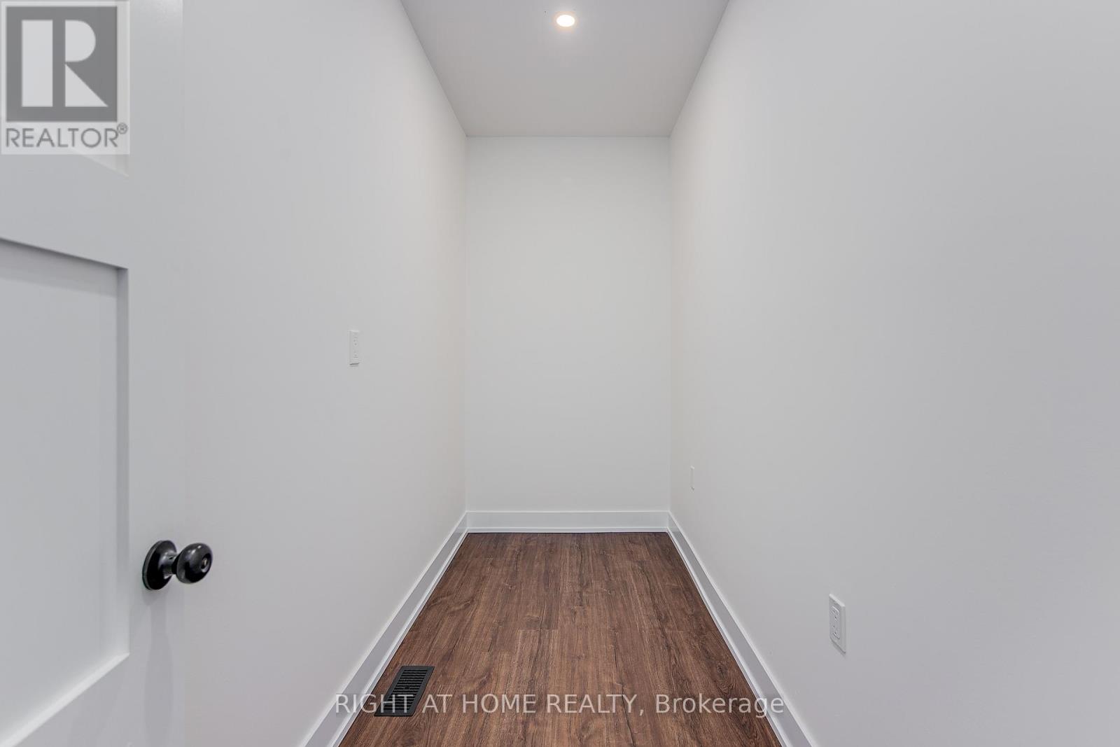 26 Mcleish Drive, Kawartha Lakes (Dalton), Ontario  L0K 1W0 - Photo 19 - X12548458