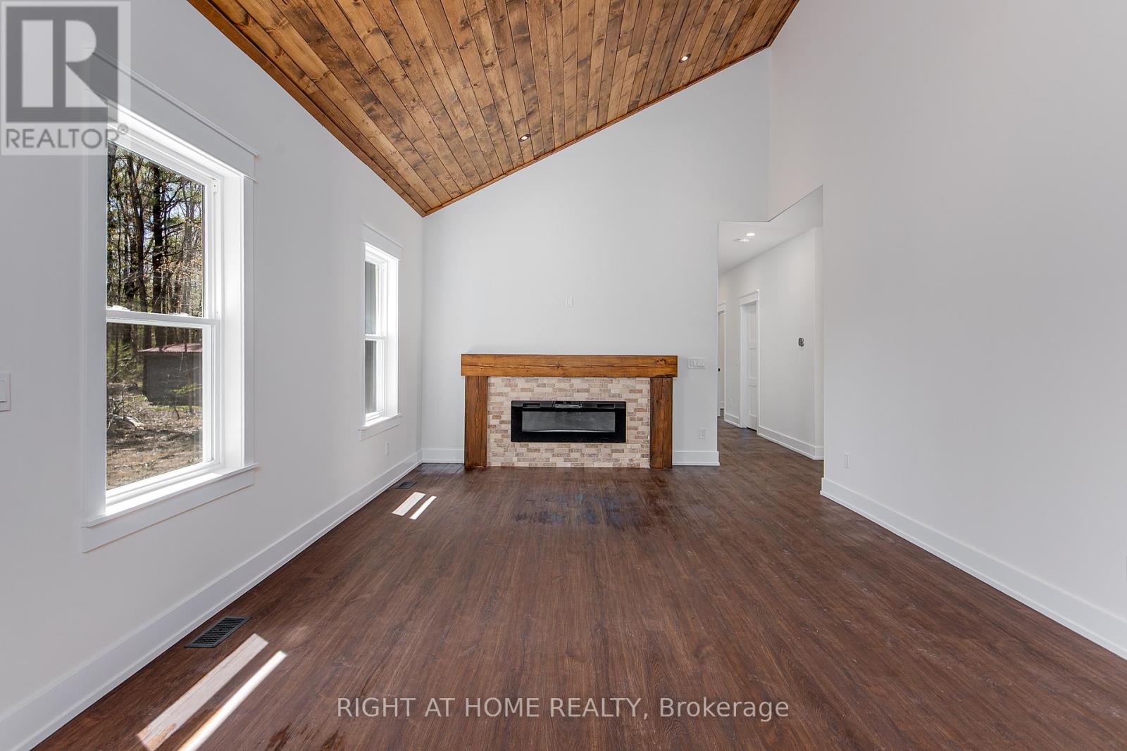 26 Mcleish Drive, Kawartha Lakes (Dalton), Ontario  L0K 1W0 - Photo 7 - X12548458