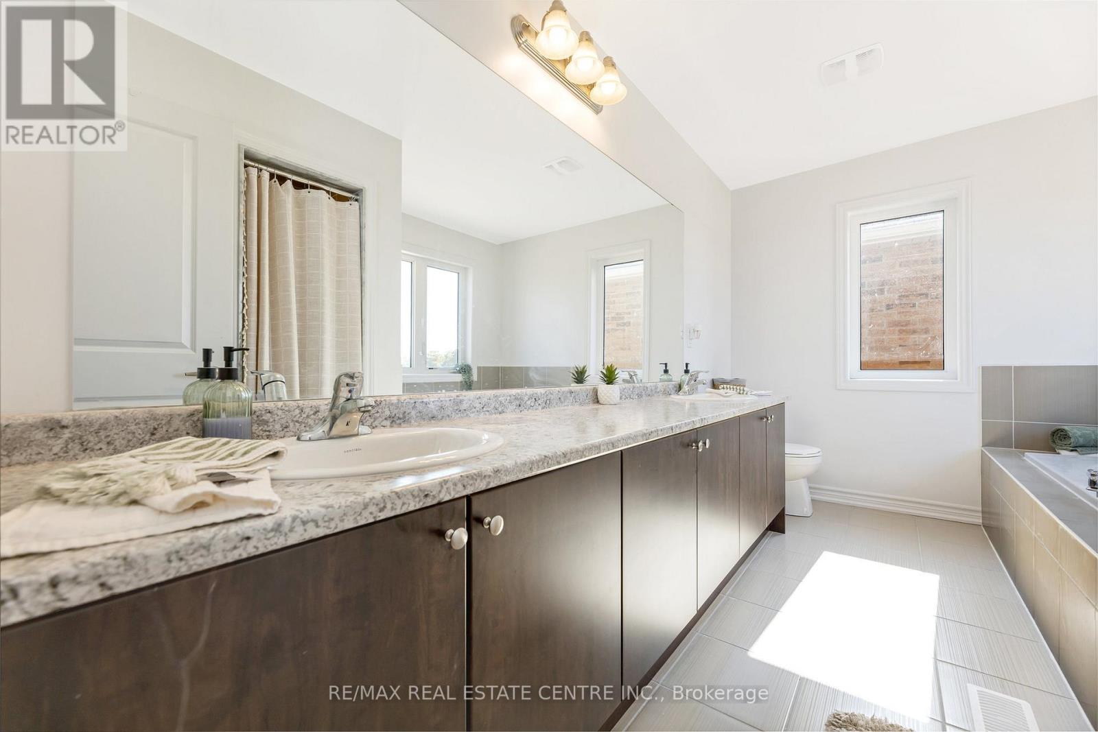 322 Russell Street, Southgate, Ontario  N0C 1B0 - Photo 5 - X12548468