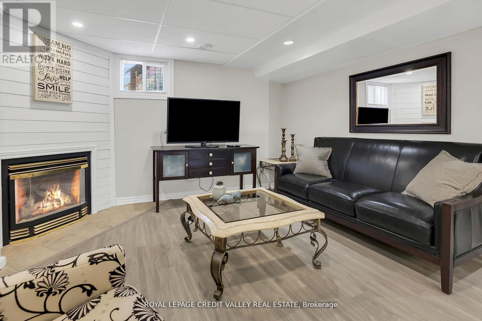 11 Jefferson Court W, Welland, Ontario  L3C 7G5 - Photo 14 - X12548484