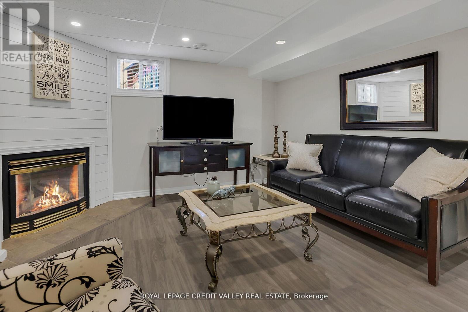 11 Jefferson Court W, Welland, Ontario  L3C 7G5 - Photo 17 - X12548484