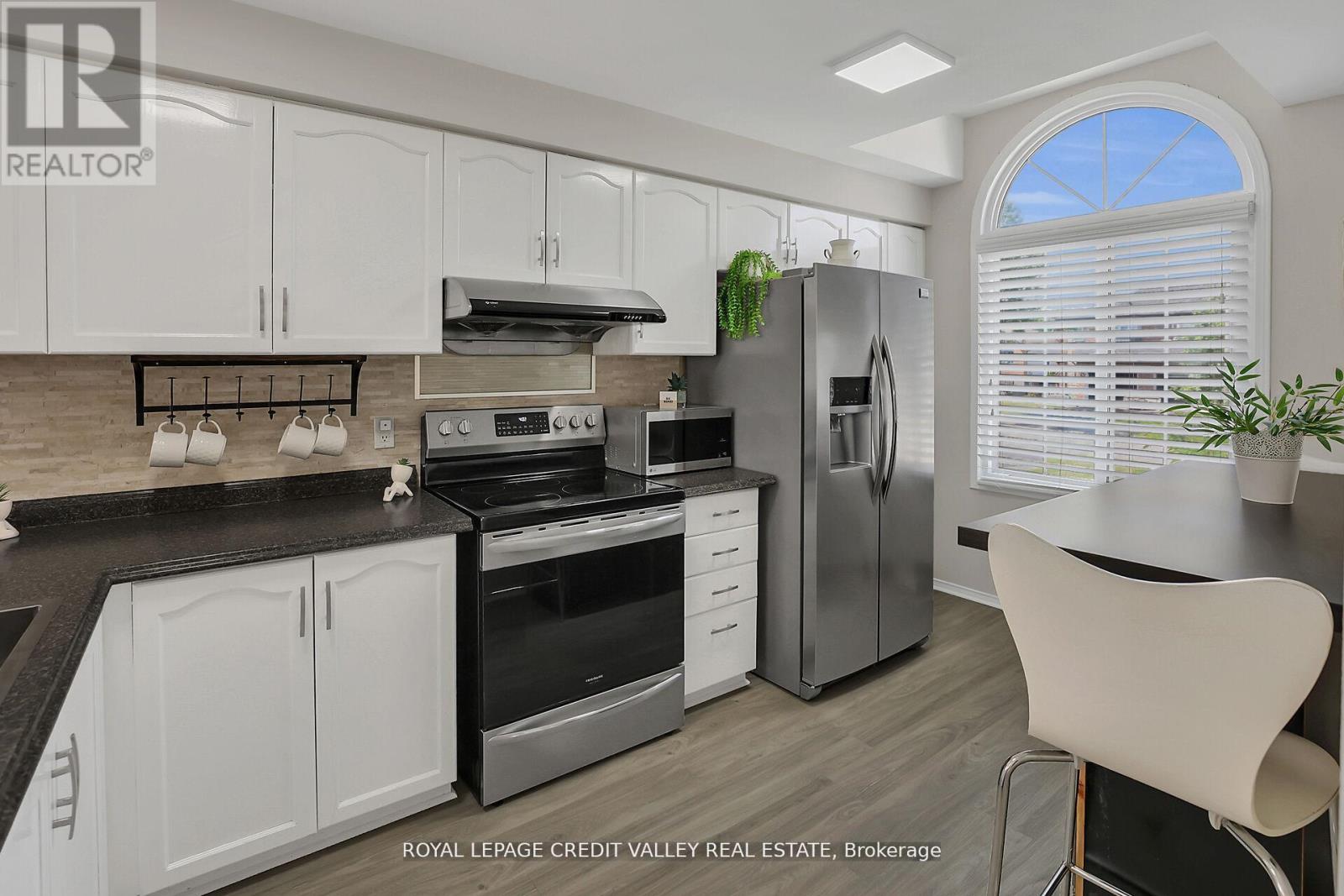 11 Jefferson Court W, Welland, Ontario  L3C 7G5 - Photo 27 - X12548484