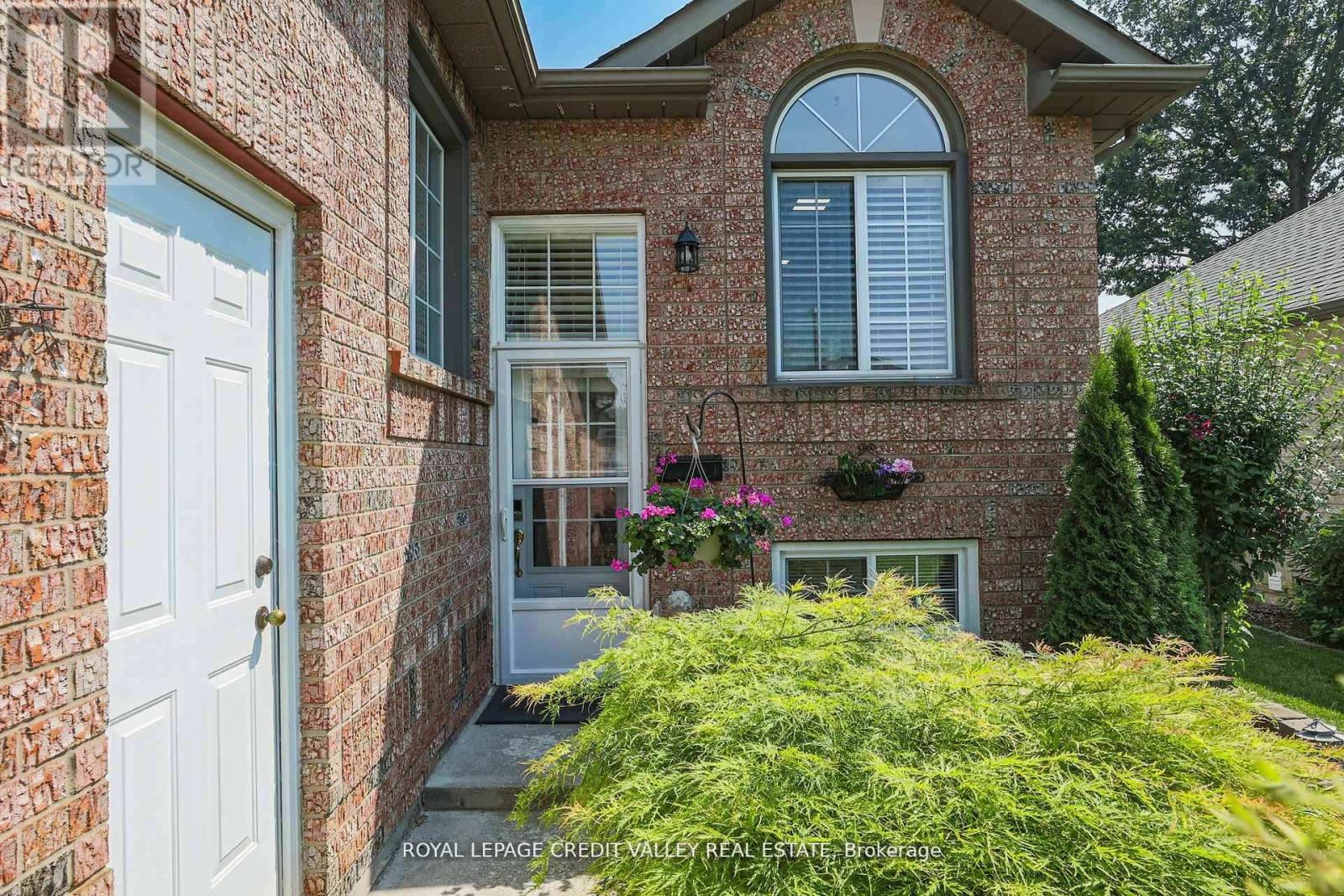 11 Jefferson Court W, Welland, Ontario  L3C 7G5 - Photo 35 - X12548484