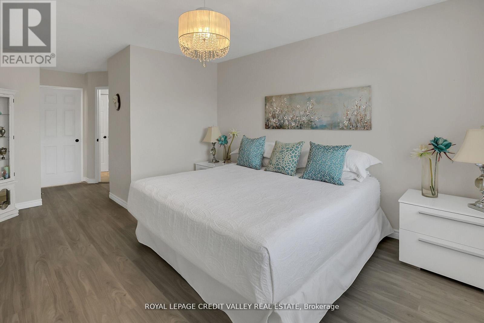 11 Jefferson Court W, Welland, Ontario  L3C 7G5 - Photo 8 - X12548484