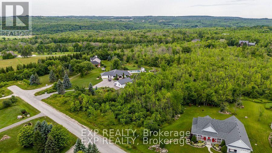106 Ridgecrest Lane, Meaford, Ontario  N4L 1W6 - Photo 2 - X12548490