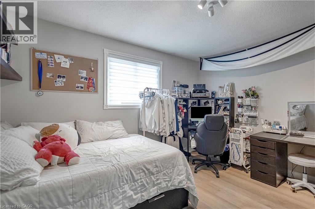 18 Rosewell Street, Hamilton, Ontario L8W 2L1 - Photo 17 - 40788545