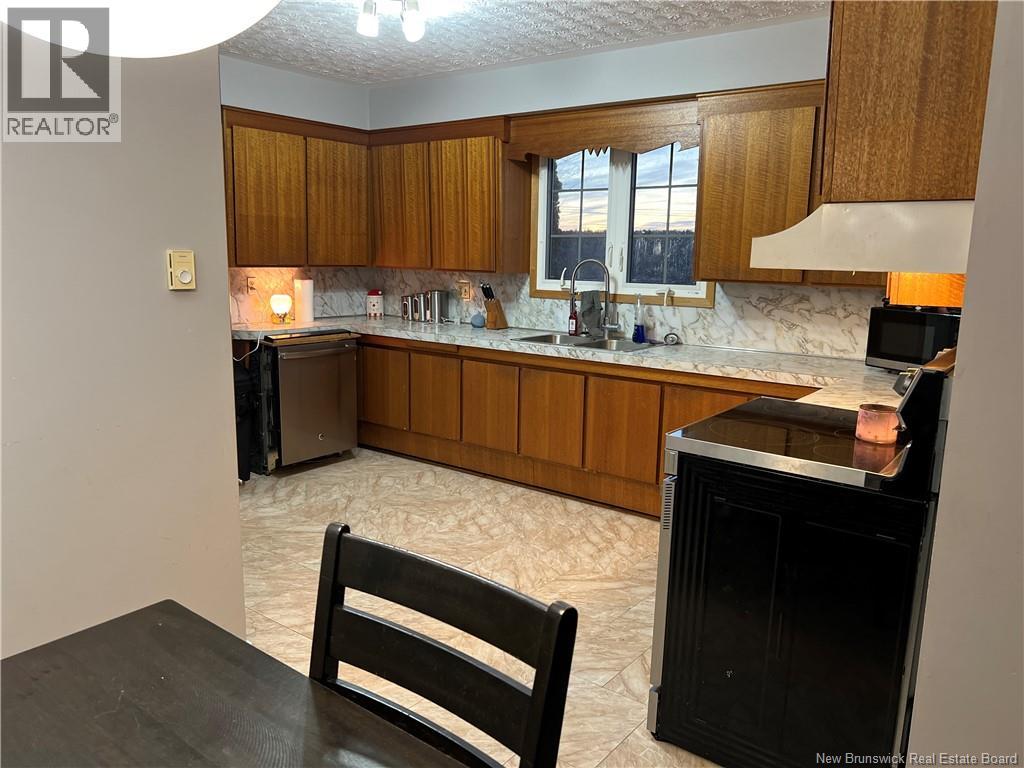 312 Centennial Road, Hampton, New Brunswick  E5N 7L9 - Photo 15 - NB129996