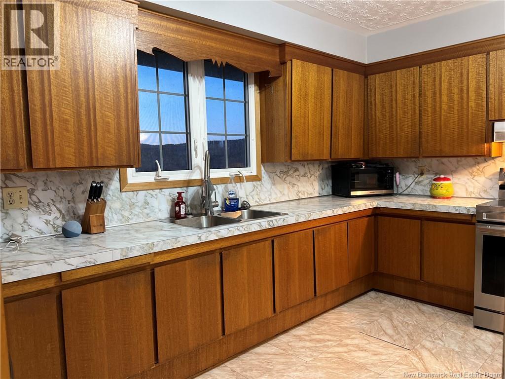 312 Centennial Road, Hampton, New Brunswick  E5N 7L9 - Photo 11 - NB129996