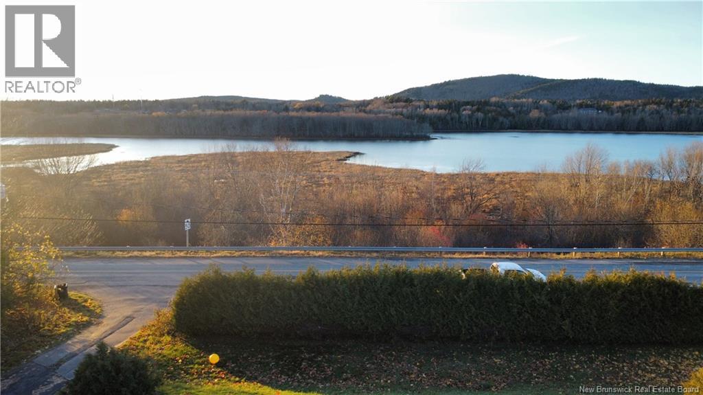 312 Centennial Road, Hampton, New Brunswick  E5N 7L9 - Photo 7 - NB129996