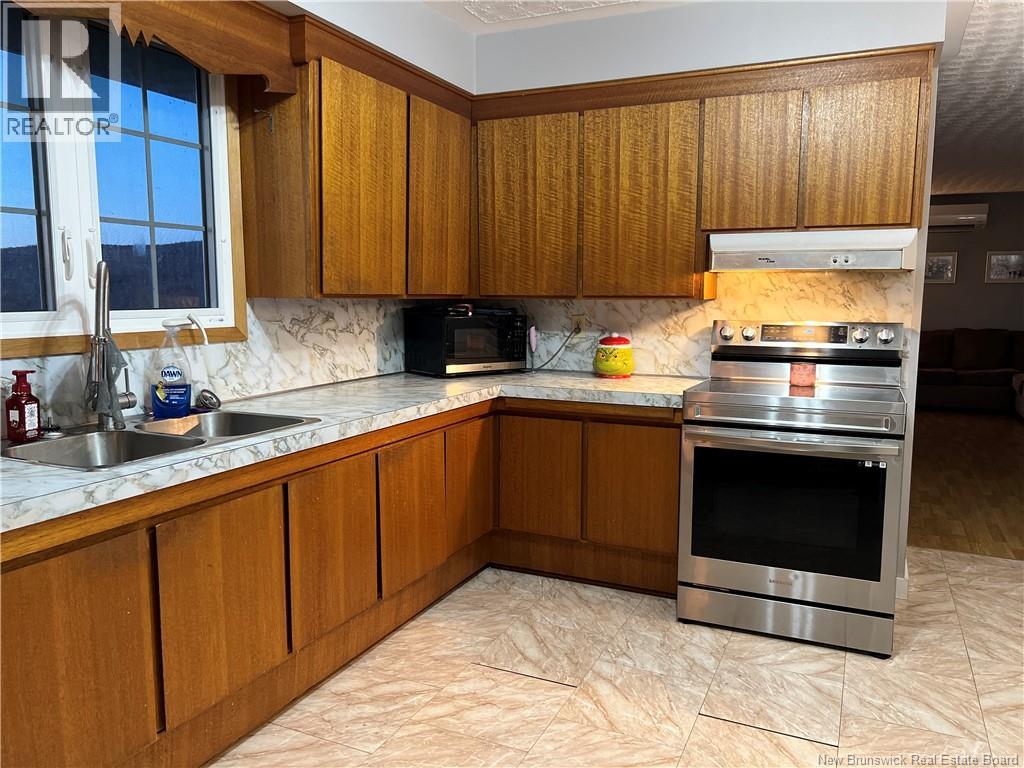 312 Centennial Road, Hampton, New Brunswick  E5N 7L9 - Photo 13 - NB129996