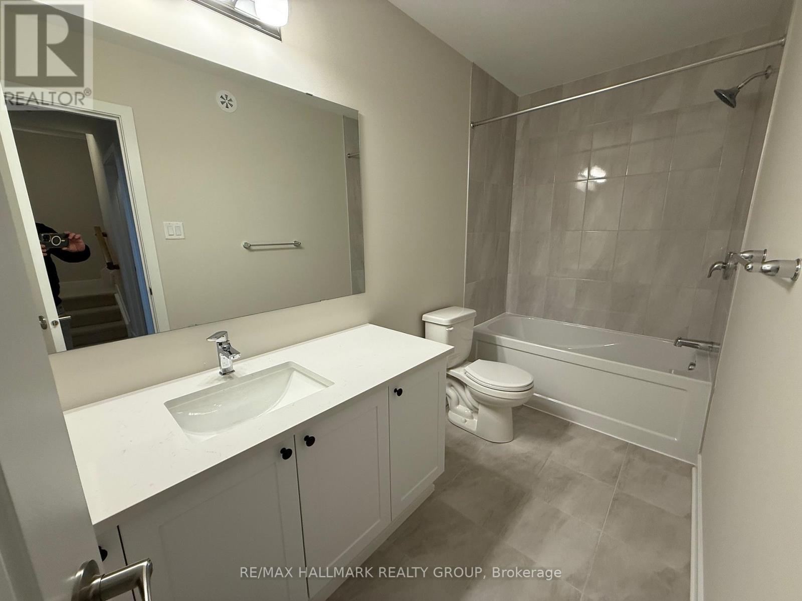 300 Mishi Private, Ottawa, Ontario K1K 0P2 - Photo 14 - X12546700