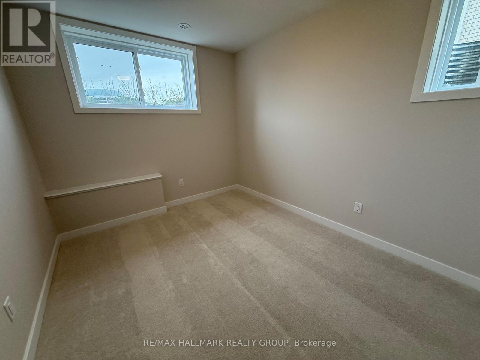 300 Mishi Private, Ottawa, Ontario K1K 0P2 - Photo 13 - X12546700