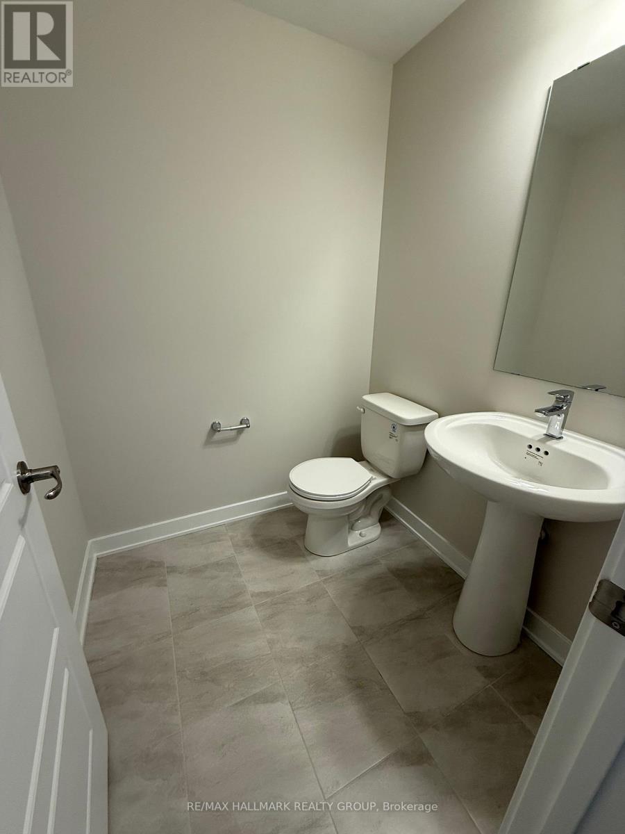 300 Mishi Private, Ottawa, Ontario K1K 0P2 - Photo 9 - X12546700