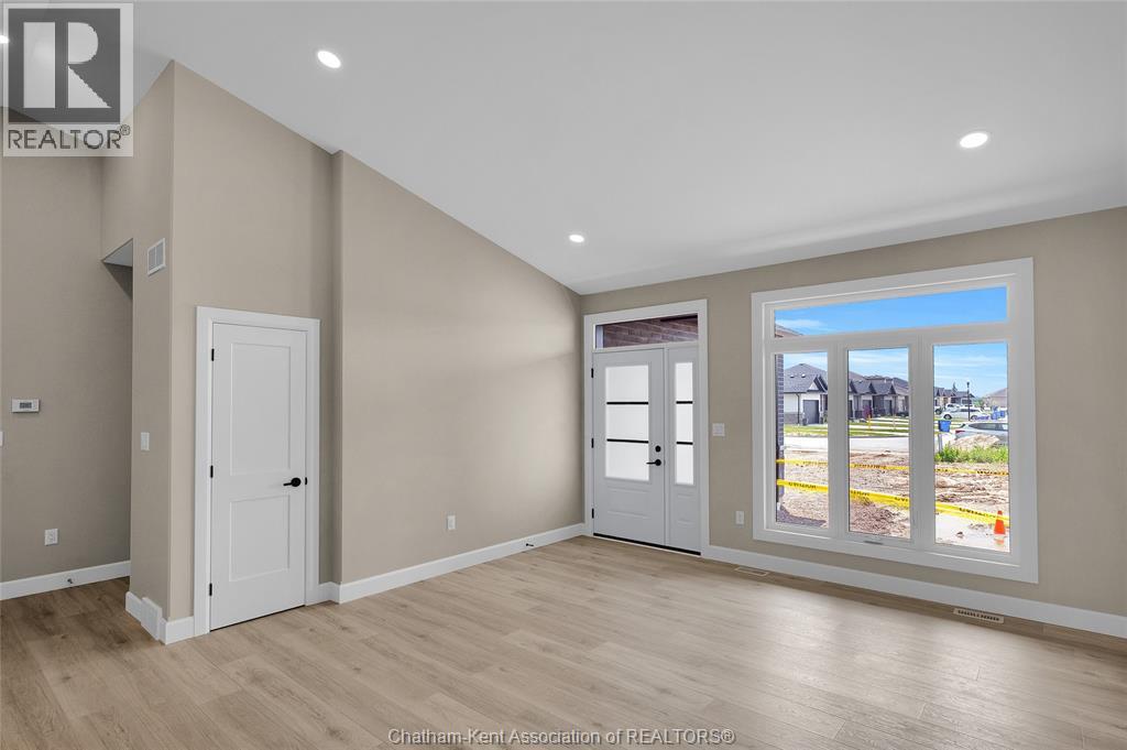 567 Keil Trail North, Chatham, Ontario N7L 0G8 - Photo 4 - 25014237