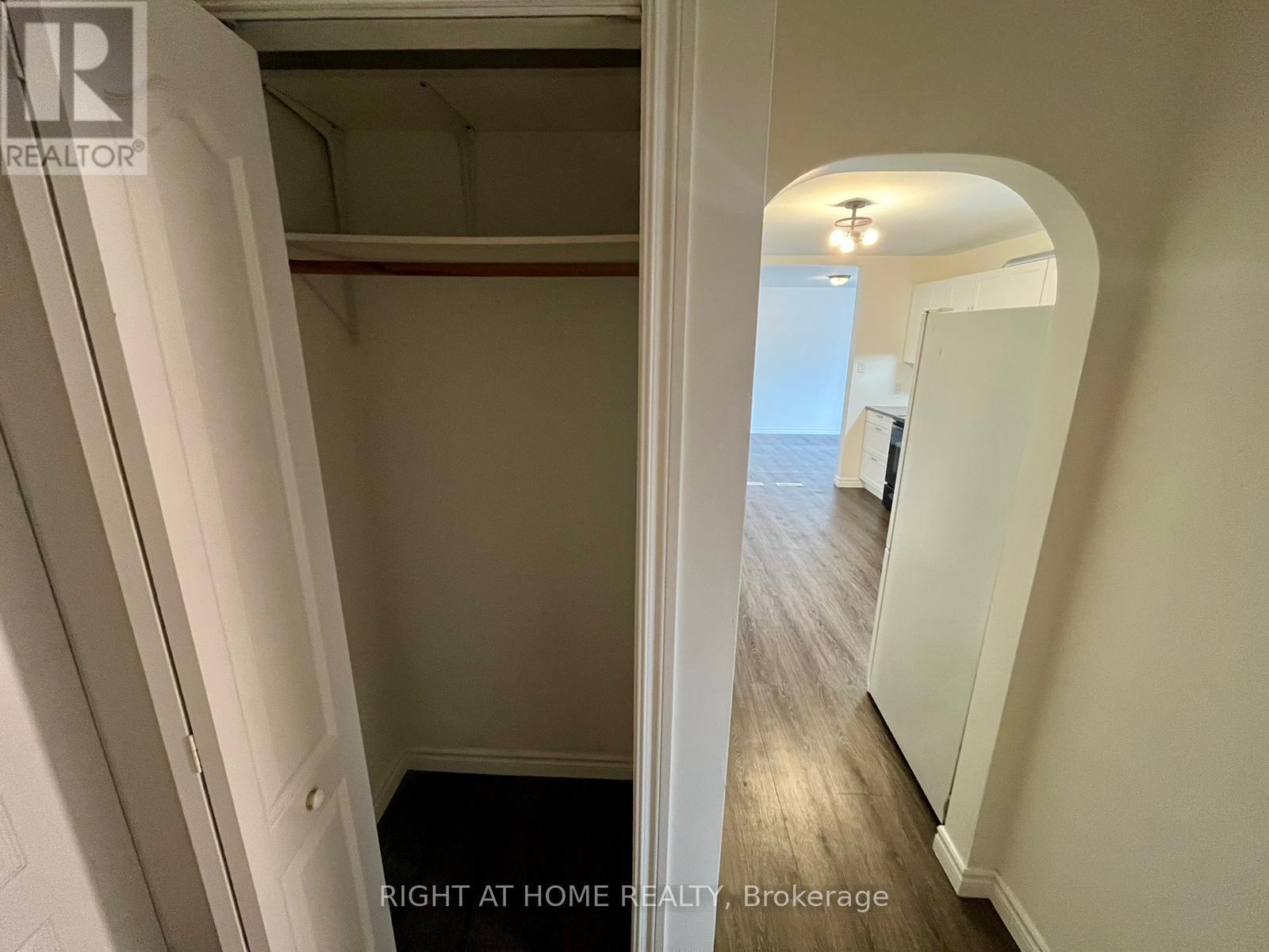 91 Victoria Street, Barrie, Ontario  L4N 2J2 - Photo 13 - S12469204