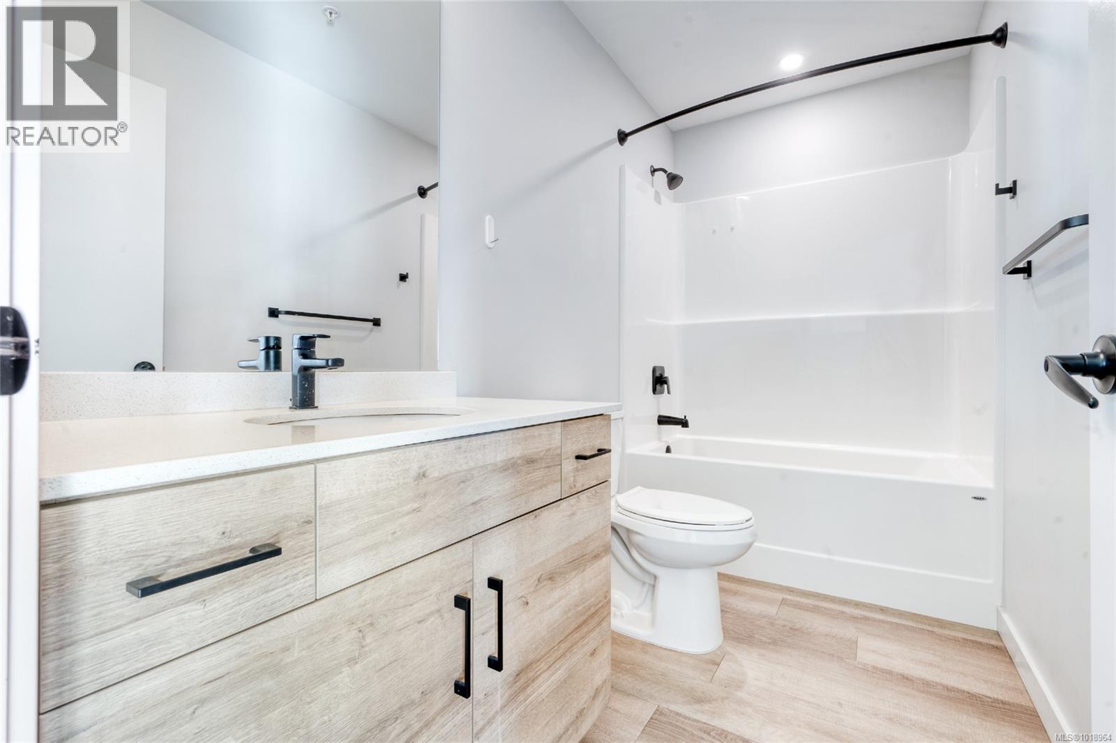 301 2469 Gateway Rd, Langford, British Columbia  V9B 6R7 - Photo 21 - 1018964