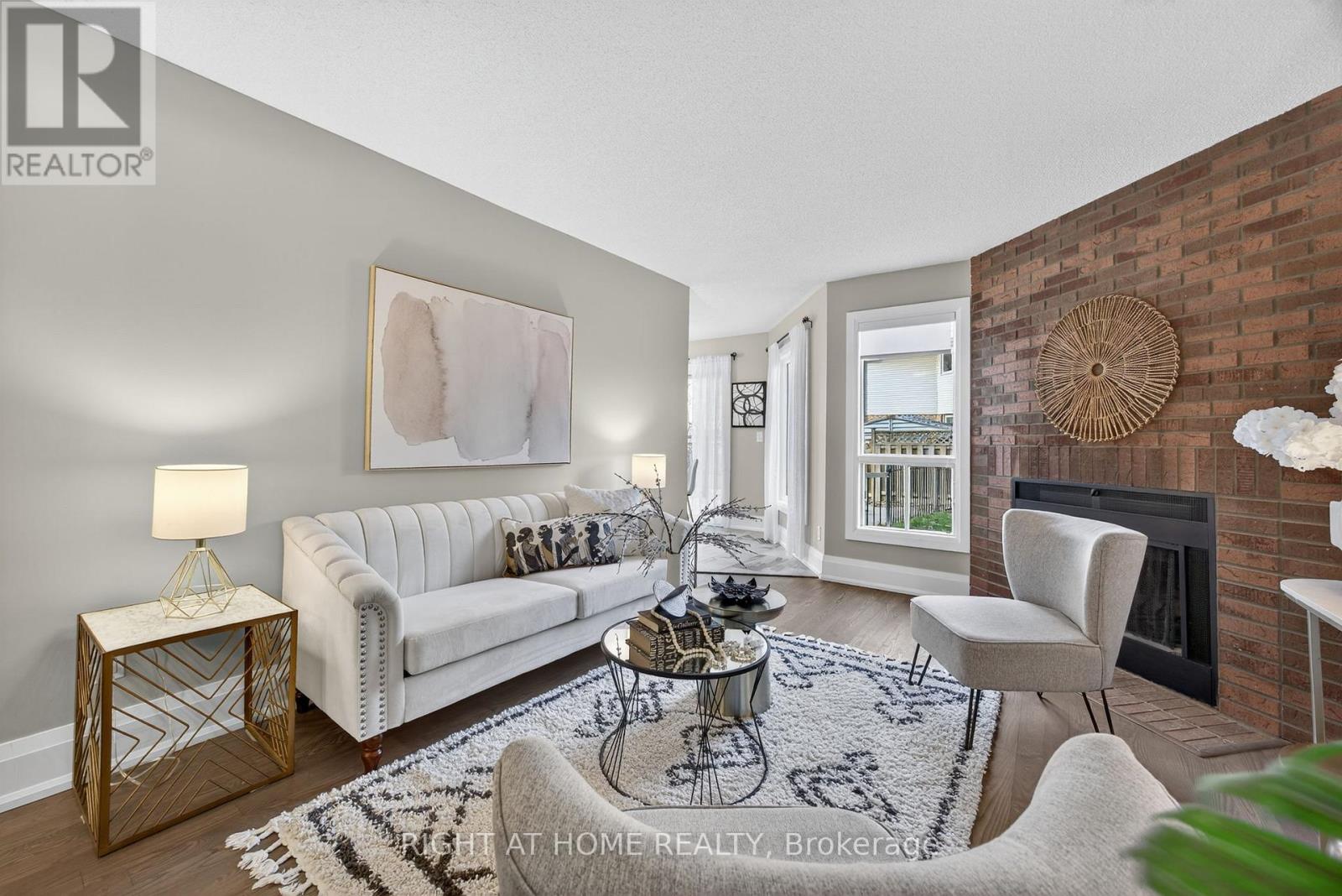 10 Closs Square, Aurora, Ontario L4G 5H7 - Photo 16 - N12548518