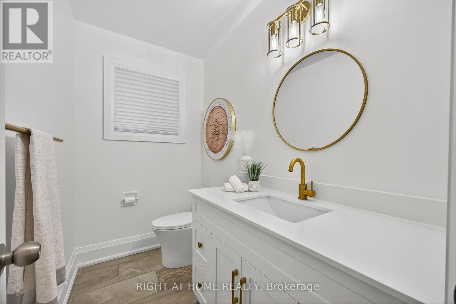 10 Closs Square, Aurora, Ontario L4G 5H7 - Photo 18 - N12548518