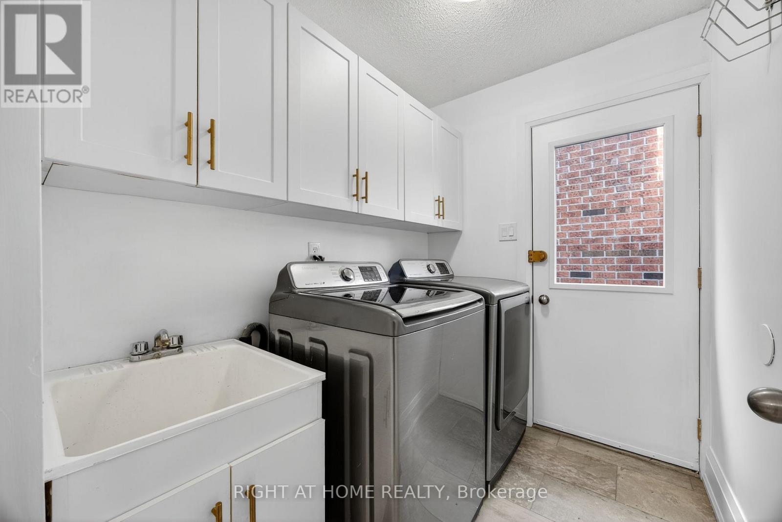 10 Closs Square, Aurora, Ontario L4G 5H7 - Photo 19 - N12548518