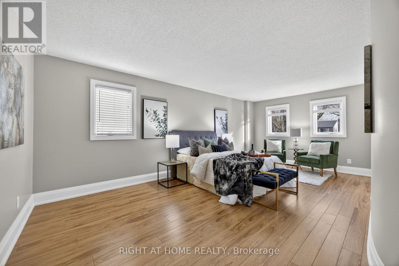 10 Closs Square, Aurora, Ontario L4G 5H7 - Photo 21 - N12548518