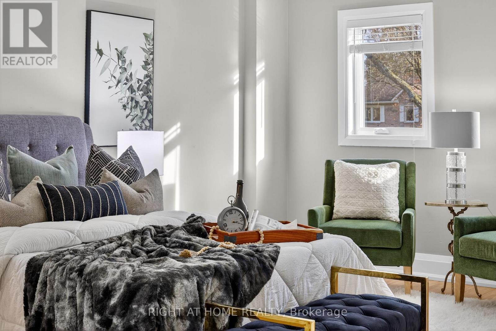 10 Closs Square, Aurora, Ontario L4G 5H7 - Photo 22 - N12548518