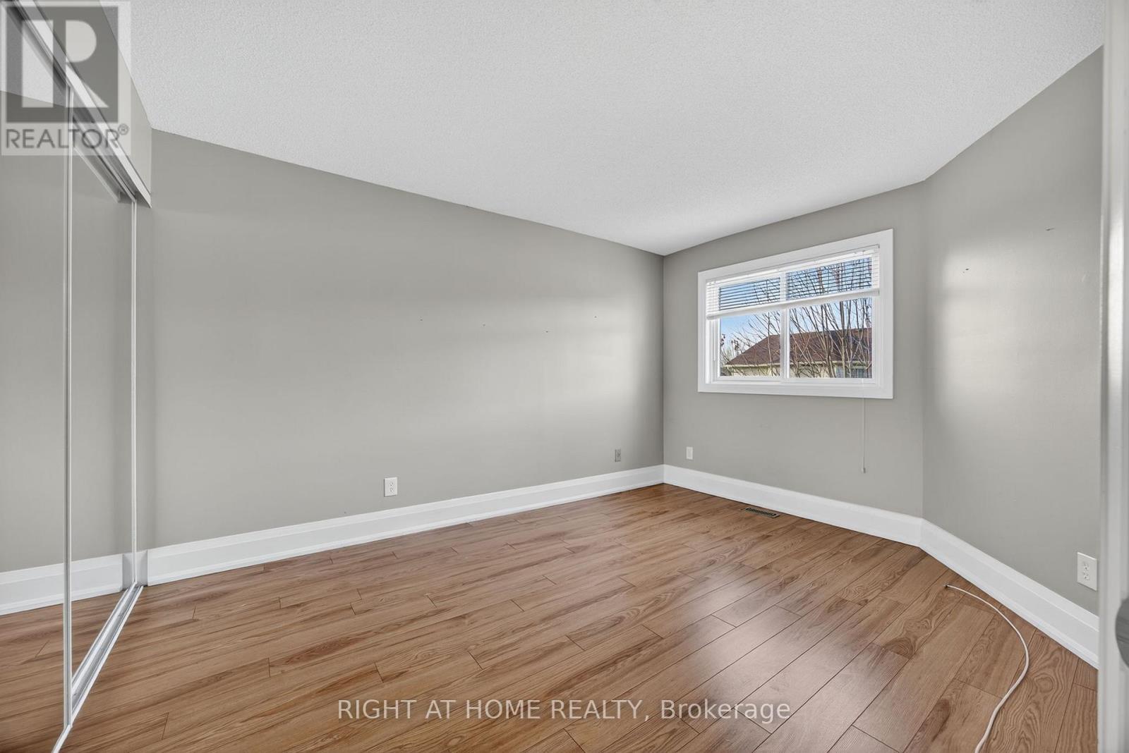 10 Closs Square, Aurora, Ontario L4G 5H7 - Photo 28 - N12548518