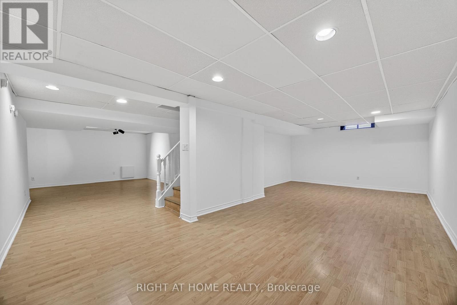 10 Closs Square, Aurora, Ontario L4G 5H7 - Photo 32 - N12548518