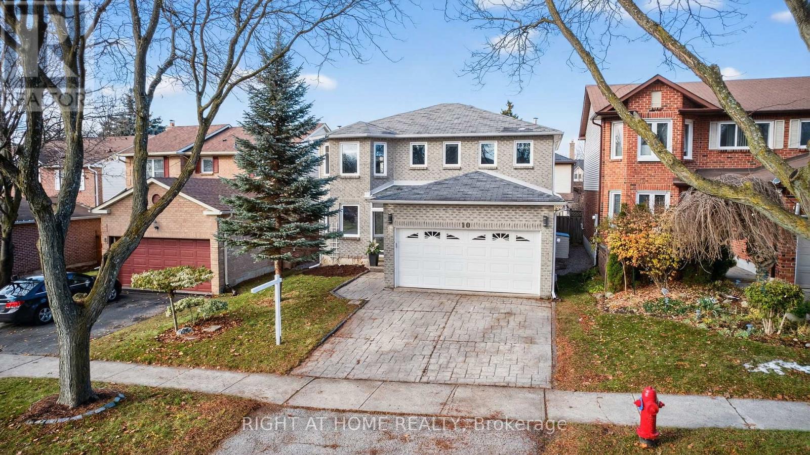 10 Closs Square, Aurora, Ontario L4G 5H7 - Photo 38 - N12548518
