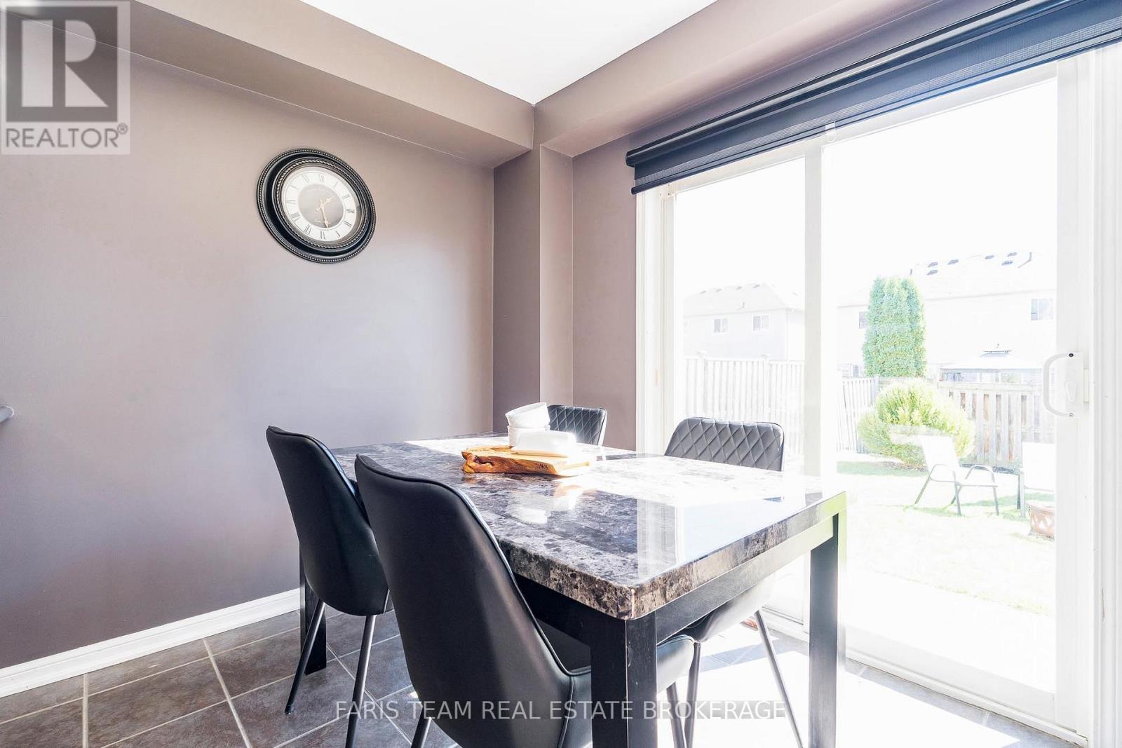 33 Bird Street, Barrie (Edgehill Drive), Ontario L4N 0X4 - Photo 12 - S12548516