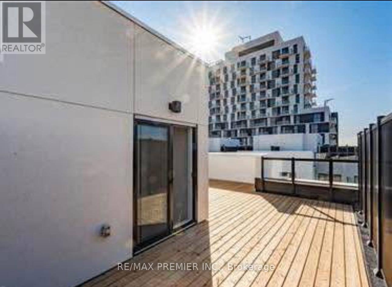 345 - 349 Wheat Boom Drive, Oakville, Ontario  L6H 0R4 - Photo 11 - W12548512