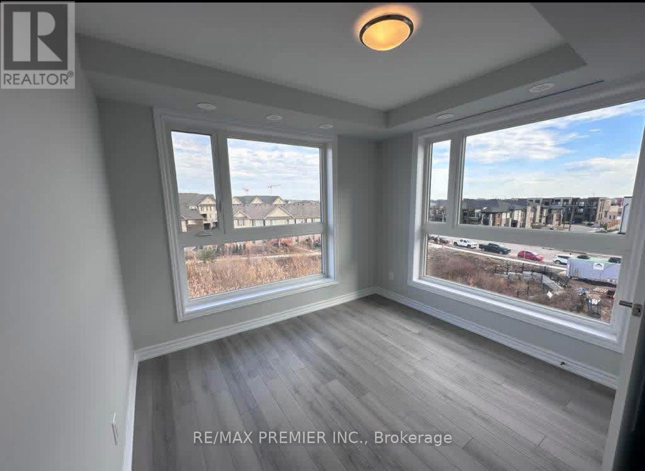 345 - 349 Wheat Boom Drive, Oakville, Ontario  L6H 0R4 - Photo 3 - W12548512