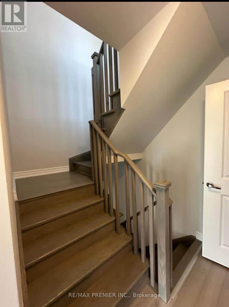 345 - 349 Wheat Boom Drive, Oakville, Ontario  L6H 0R4 - Photo 6 - W12548512