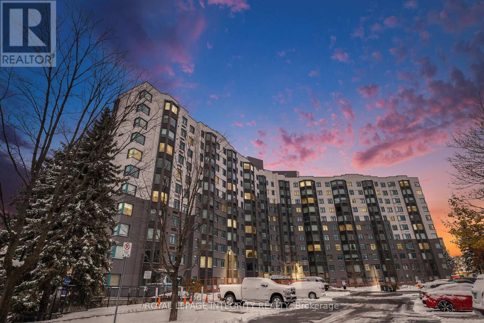 210 - 1025 Grenon Avenue, Ottawa, Ontario K2B 8S5 - Photo 2 - X12548566