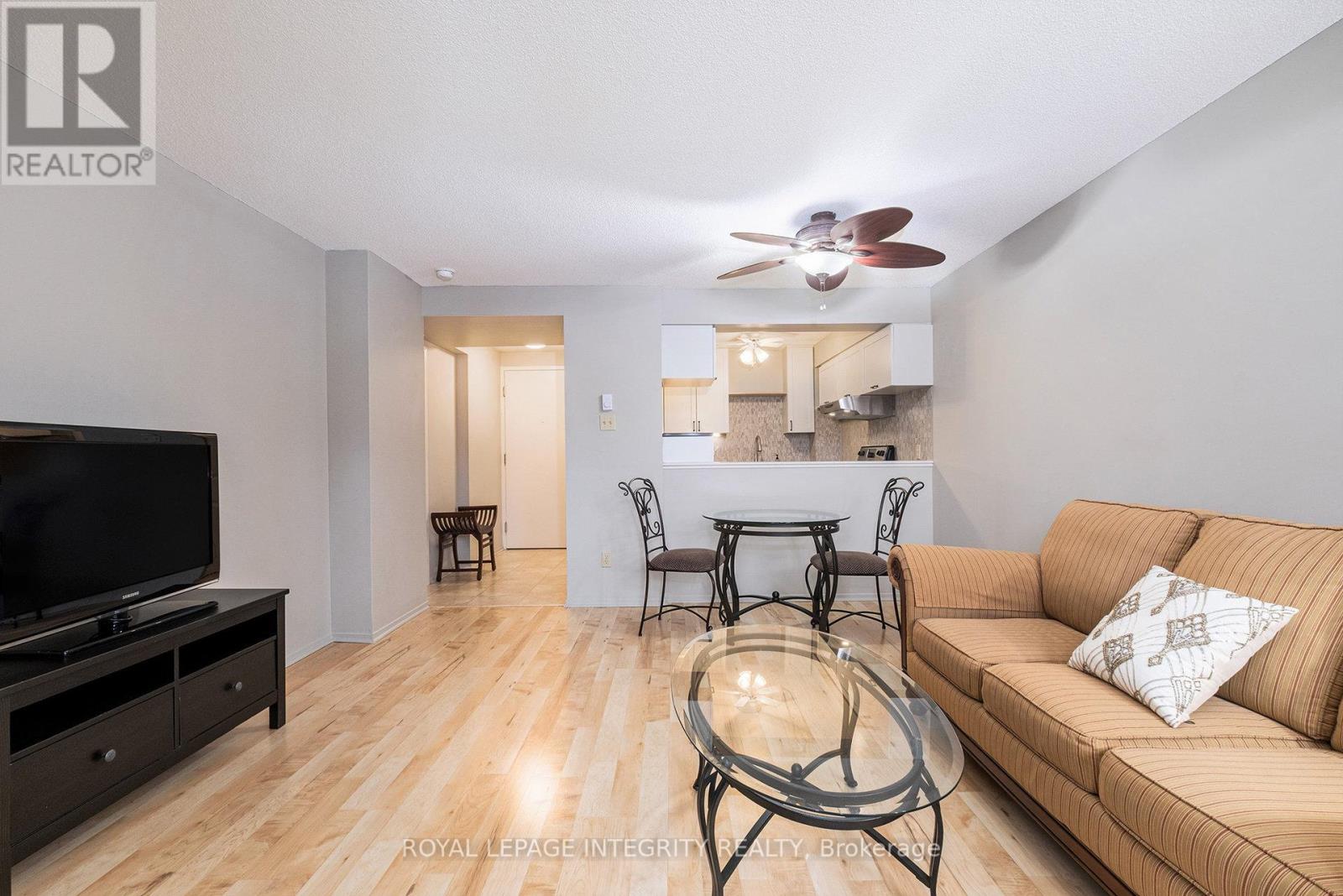 210 - 1025 Grenon Avenue, Ottawa, Ontario K2B 8S5 - Photo 8 - X12548566