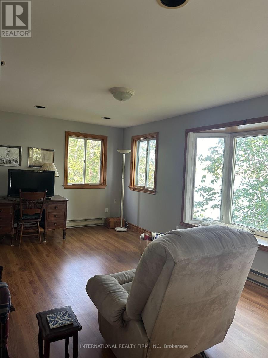 98 Mcleish Drive, Kawartha Lakes, Ontario  L0K 1W0 - Photo 12 - X12548520